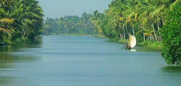 Best Backwaters Destinations in Kerala
